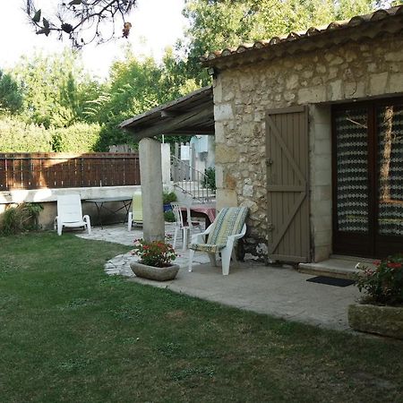 Mas Grimaud - Gite- Studio Et Chambres D'Hotes Familiales Eygalières Buitenkant foto