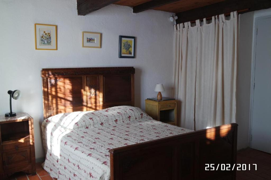 Mas Grimaud - Gite- Studio Et Chambres D'Hotes Familiales Eygalières Buitenkant foto