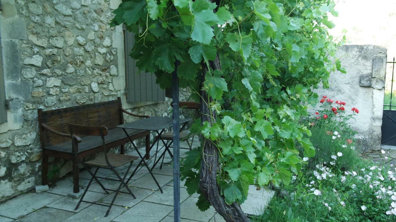 Mas Grimaud - Gite- Studio Et Chambres D'Hotes Familiales Eygalières Buitenkant foto