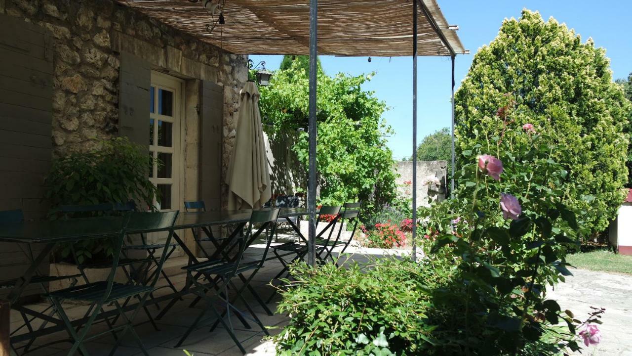 Mas Grimaud - Gite- Studio Et Chambres D'Hotes Familiales Eygalières Buitenkant foto