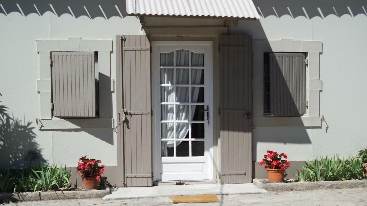 Mas Grimaud - Gite- Studio Et Chambres D'Hotes Familiales Eygalières Buitenkant foto