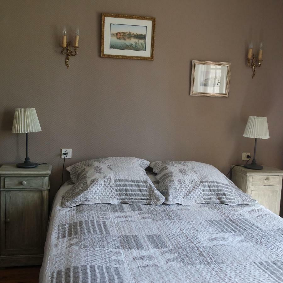 Mas Grimaud - Gite- Studio Et Chambres D'Hotes Familiales Eygalières Buitenkant foto