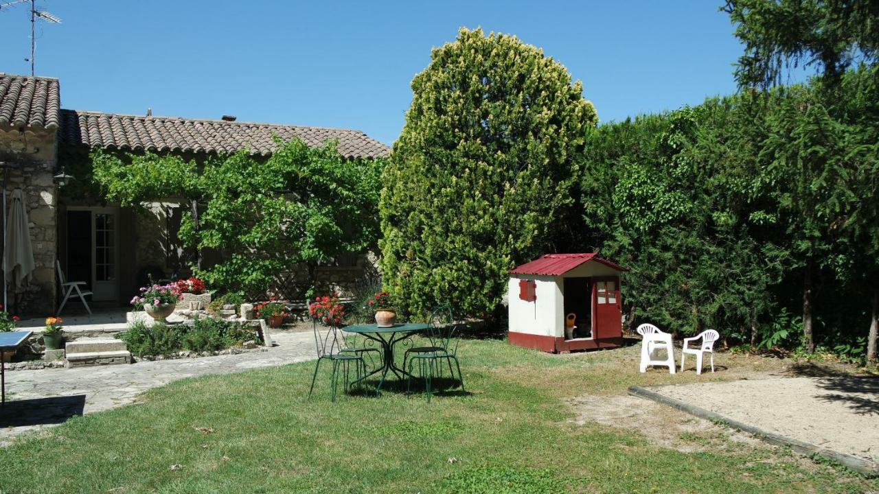 Mas Grimaud - Gite- Studio Et Chambres D'Hotes Familiales Eygalières Buitenkant foto