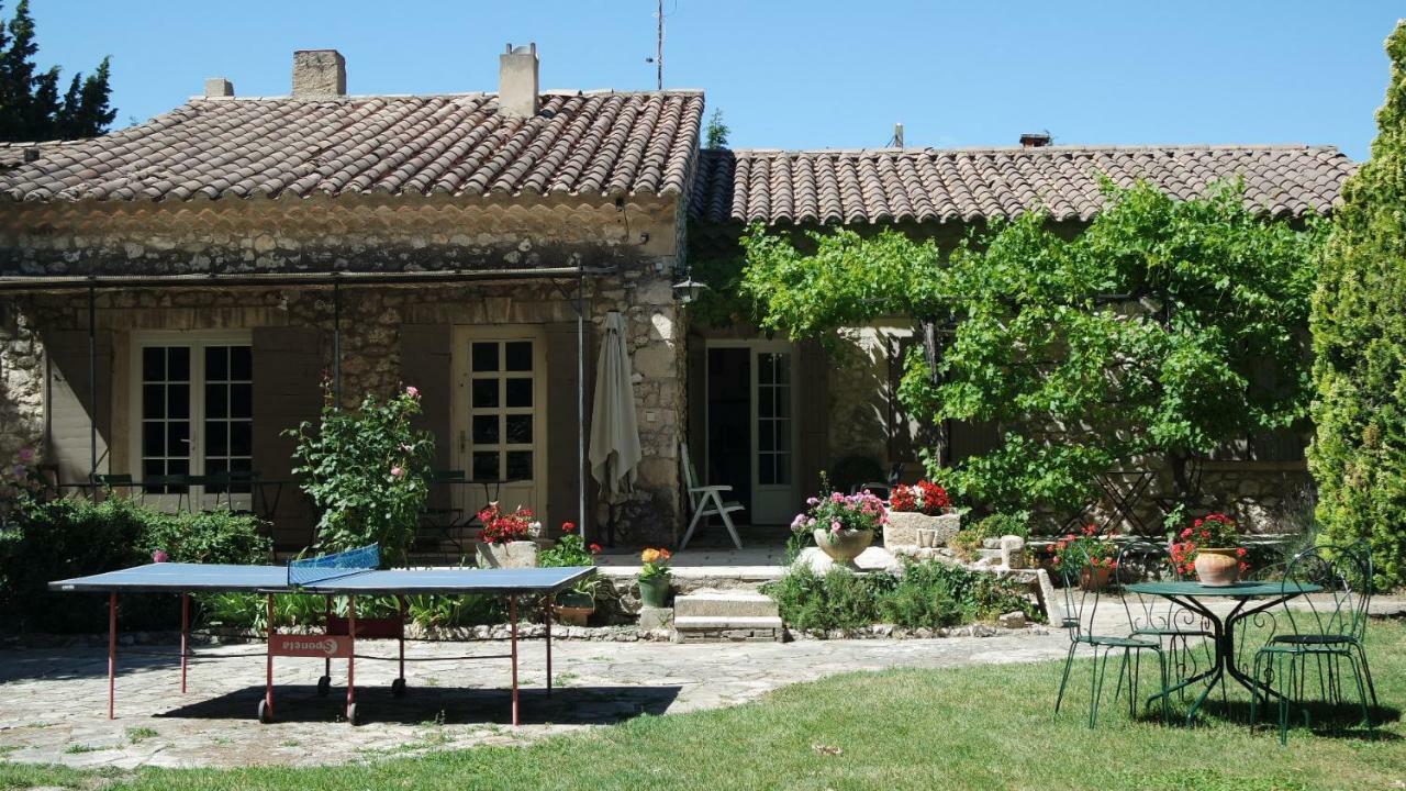 Mas Grimaud - Gite- Studio Et Chambres D'Hotes Familiales Eygalières Buitenkant foto
